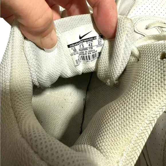 WOMENS WHITE NIKE HIGHTOP SNEAKERS - Picture 5 of 5